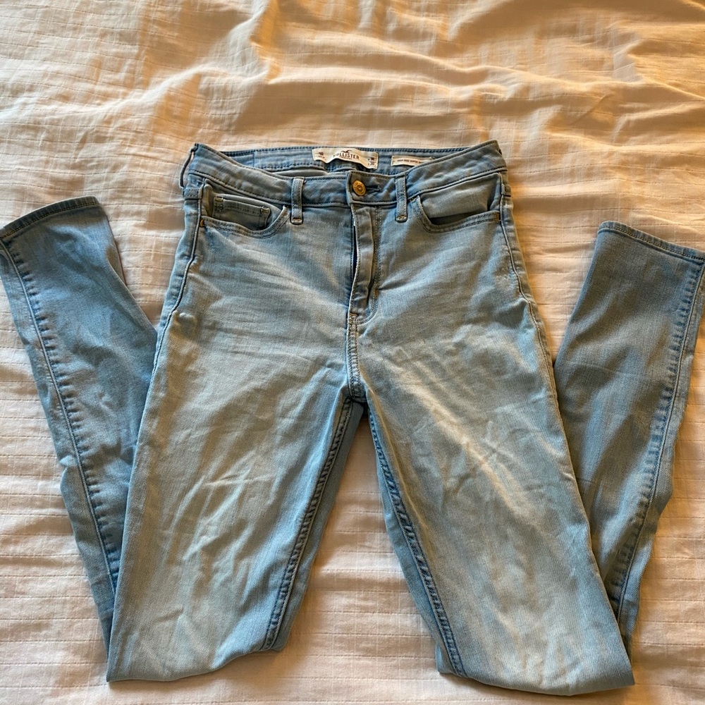 Light wash high rise skinny jeans